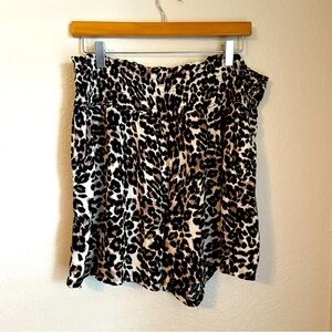 Three Dots Pull-On Animal Print 100% Rayon Shorts, Size X-Large